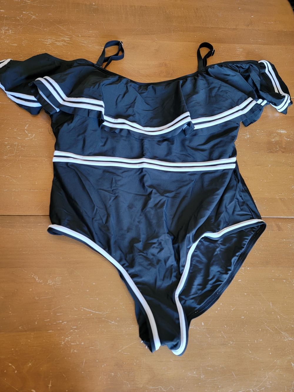 Black and White Off Shoulder Ruffles One Piece Swimsuit 2X NWT